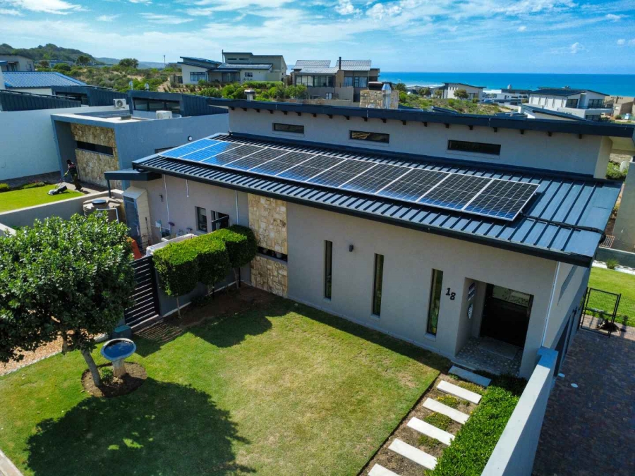 5 Bedroom Property for Sale in Stilbaai Oos Western Cape